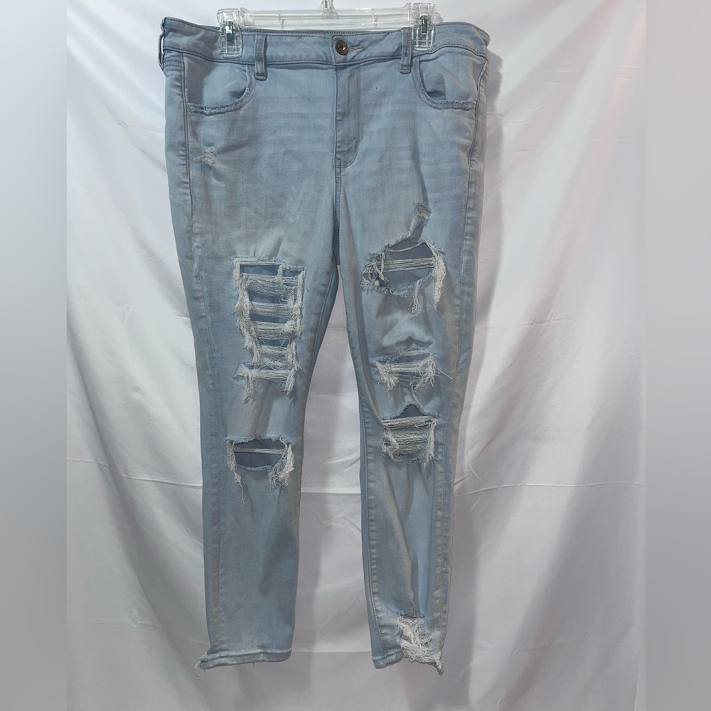 American Eagle Next Level Stretch Distressed Light Blue Women's Jeans. 16 Short.